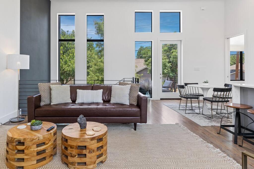 Beautiful Perfectly Located Luxury 2 Bed Townhome Dallas Exterior photo